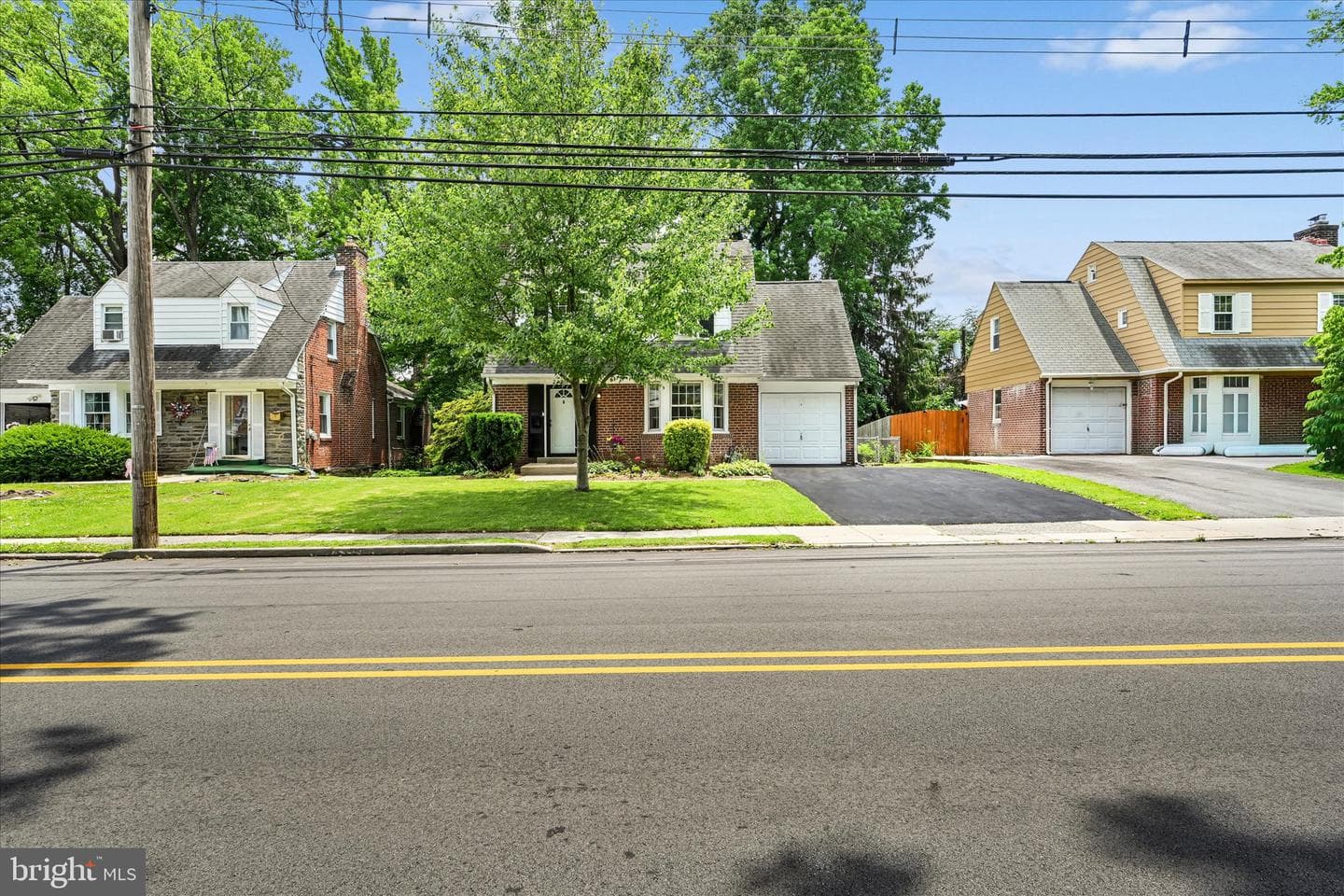 2420 Franklin Avenue photo 3