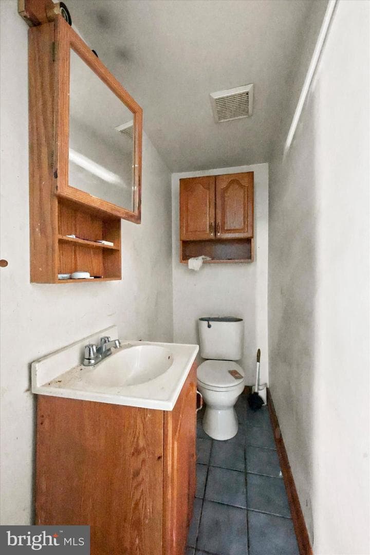 146 Ervin Avenue photo 8