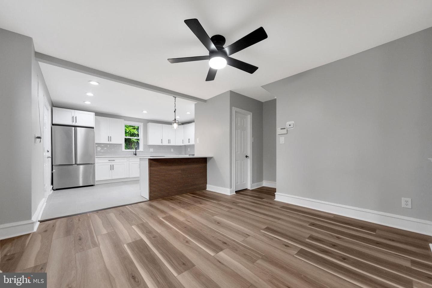 552 Larchwood Avenue photo 13