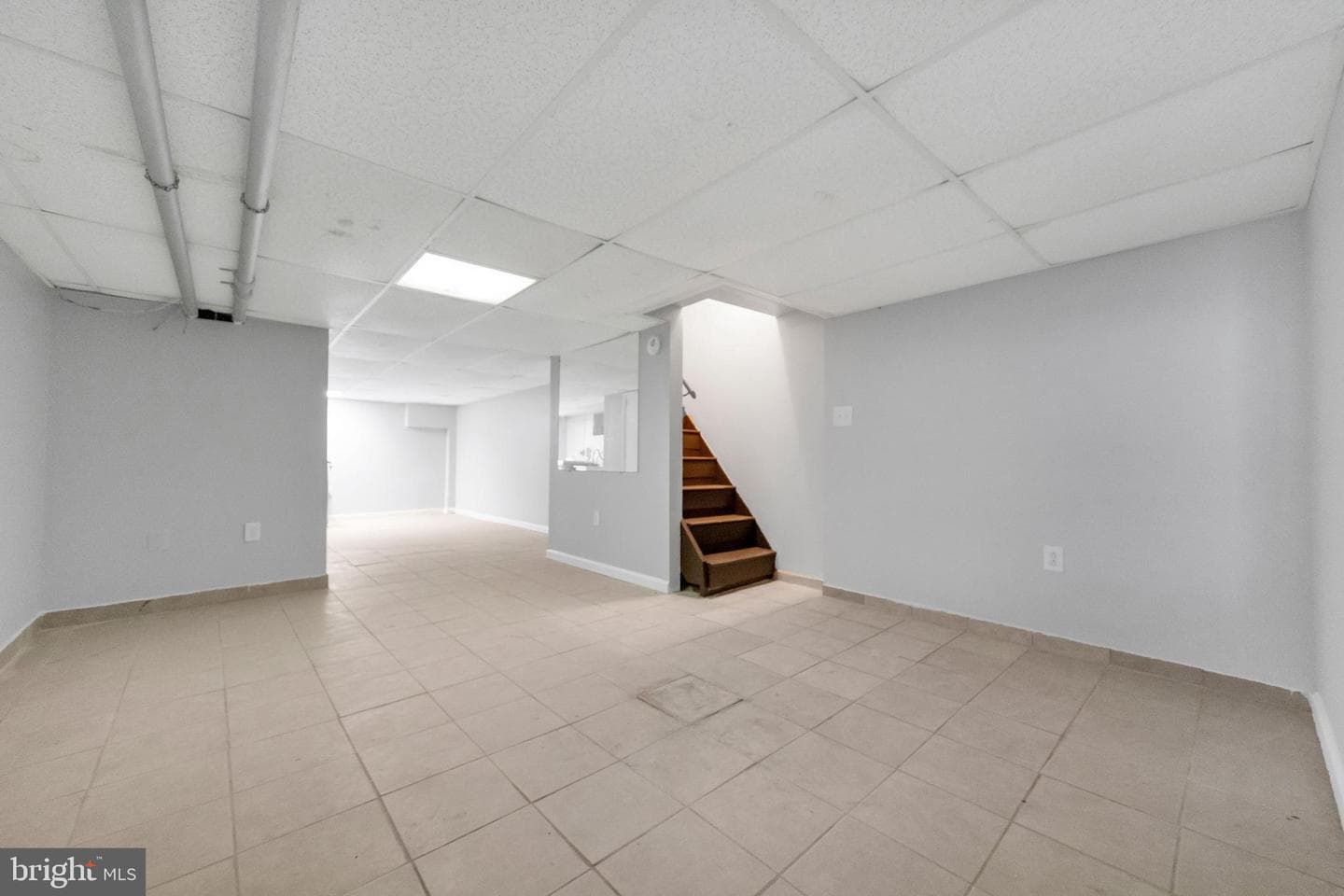 552 Larchwood Avenue photo 29