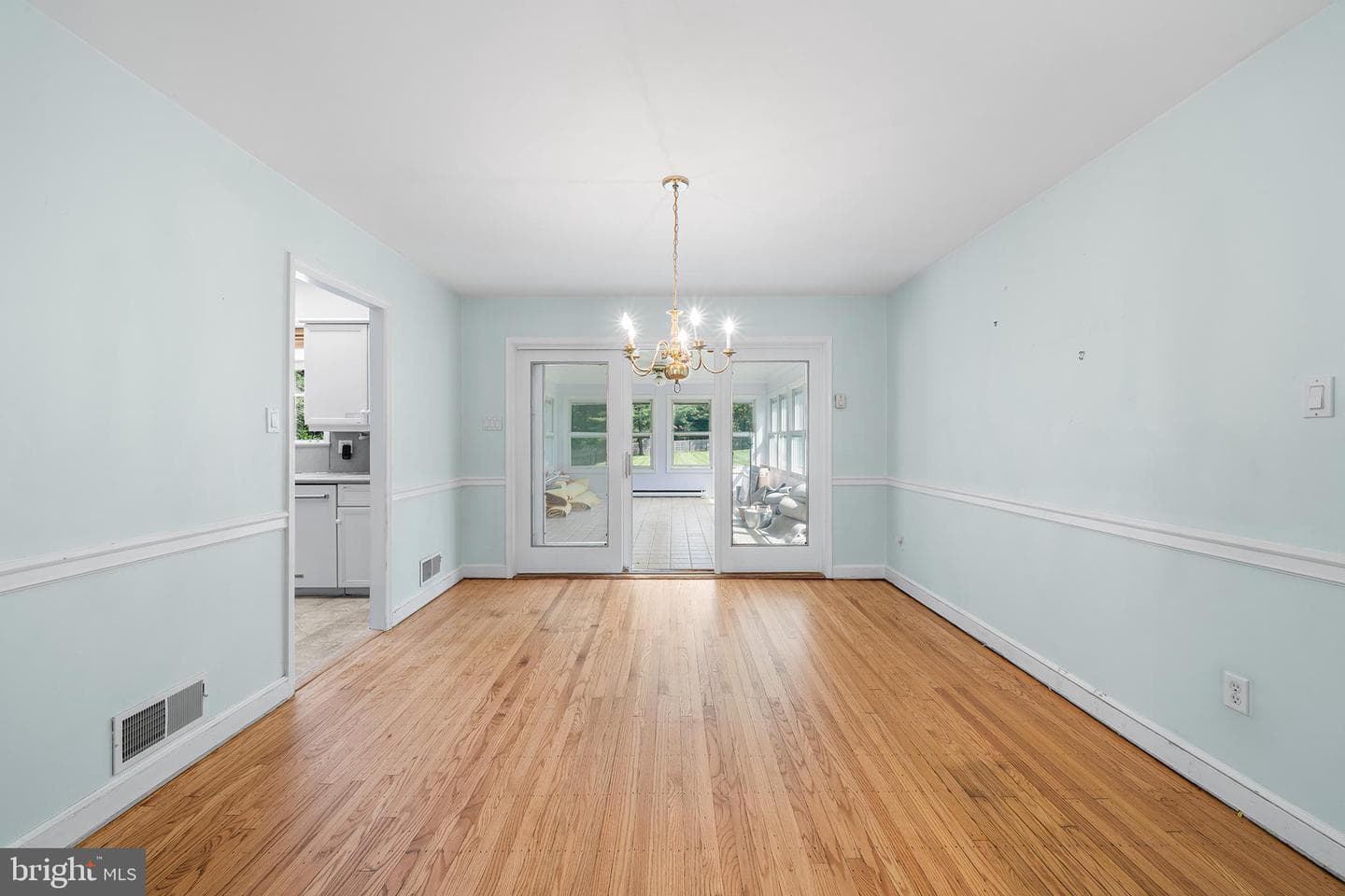 14 College Avenue photo 9
