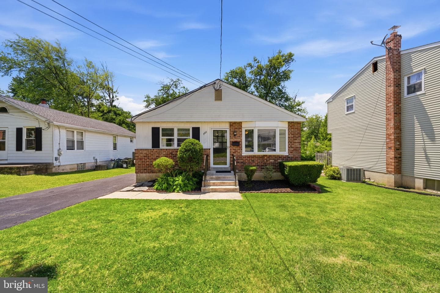 905 Amosland Road, Morton