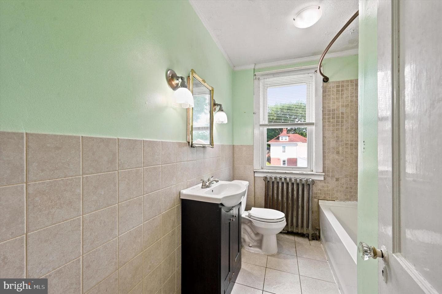 200 W Plumstead Avenue photo 16