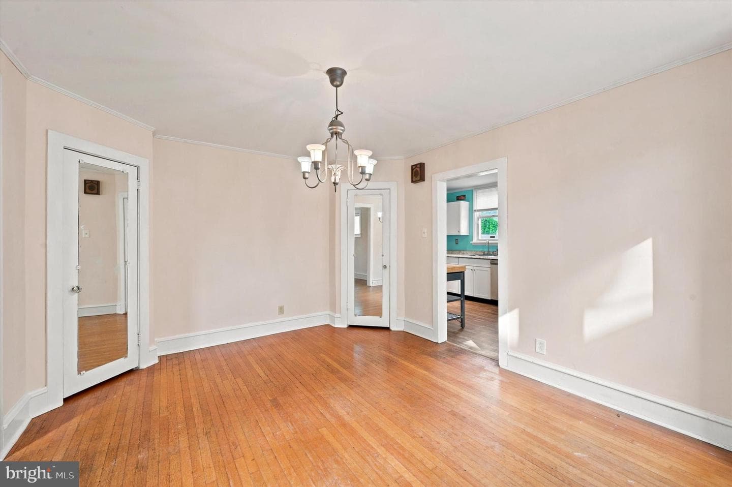 200 W Plumstead Avenue photo 8
