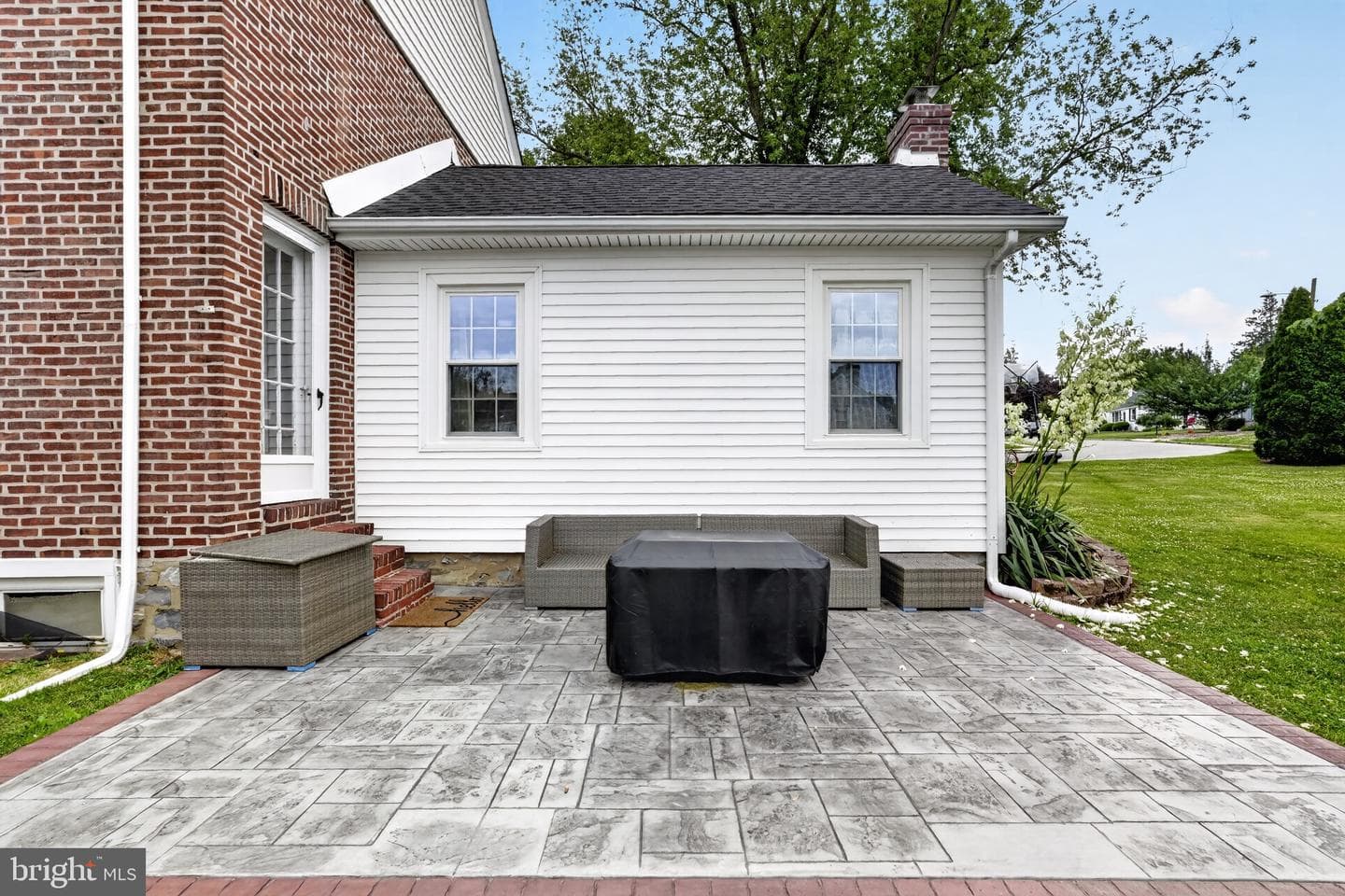 216 1st Avenue photo 5