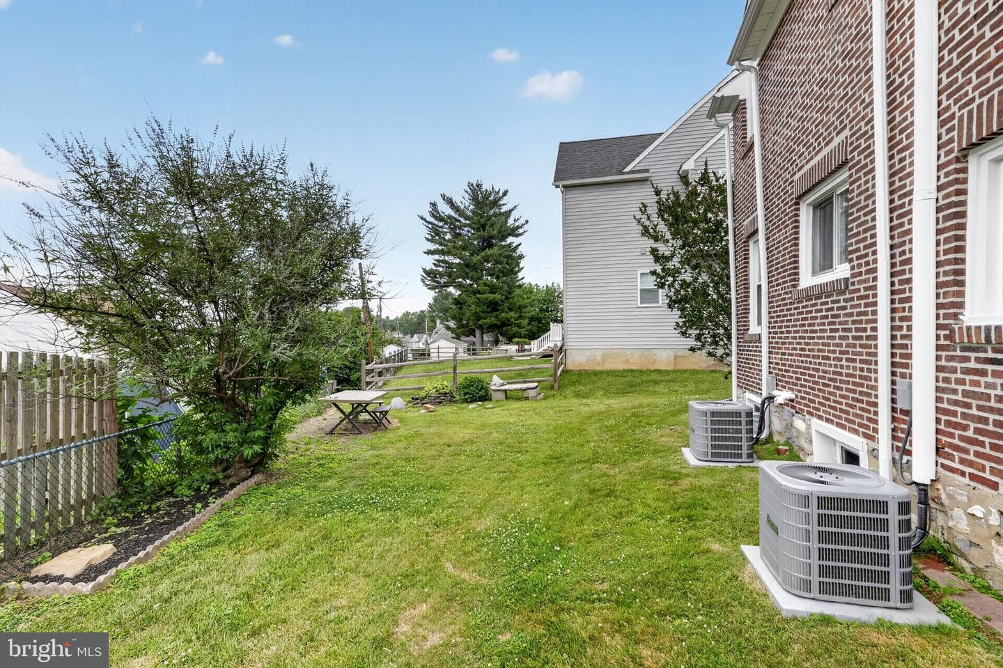 216 1st Avenue photo 7