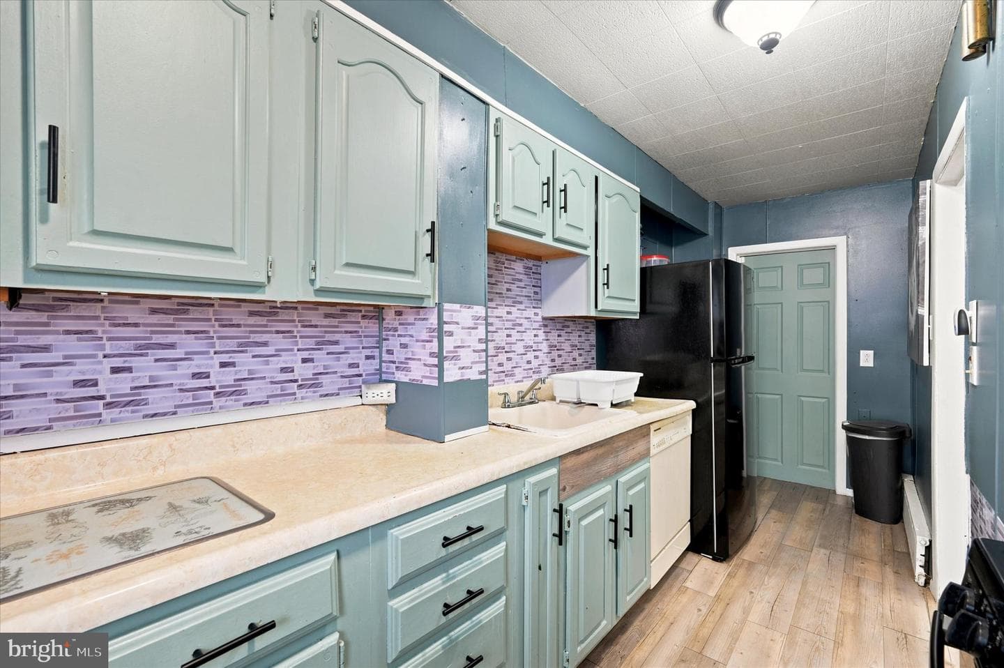 510 Millbank Road photo 11