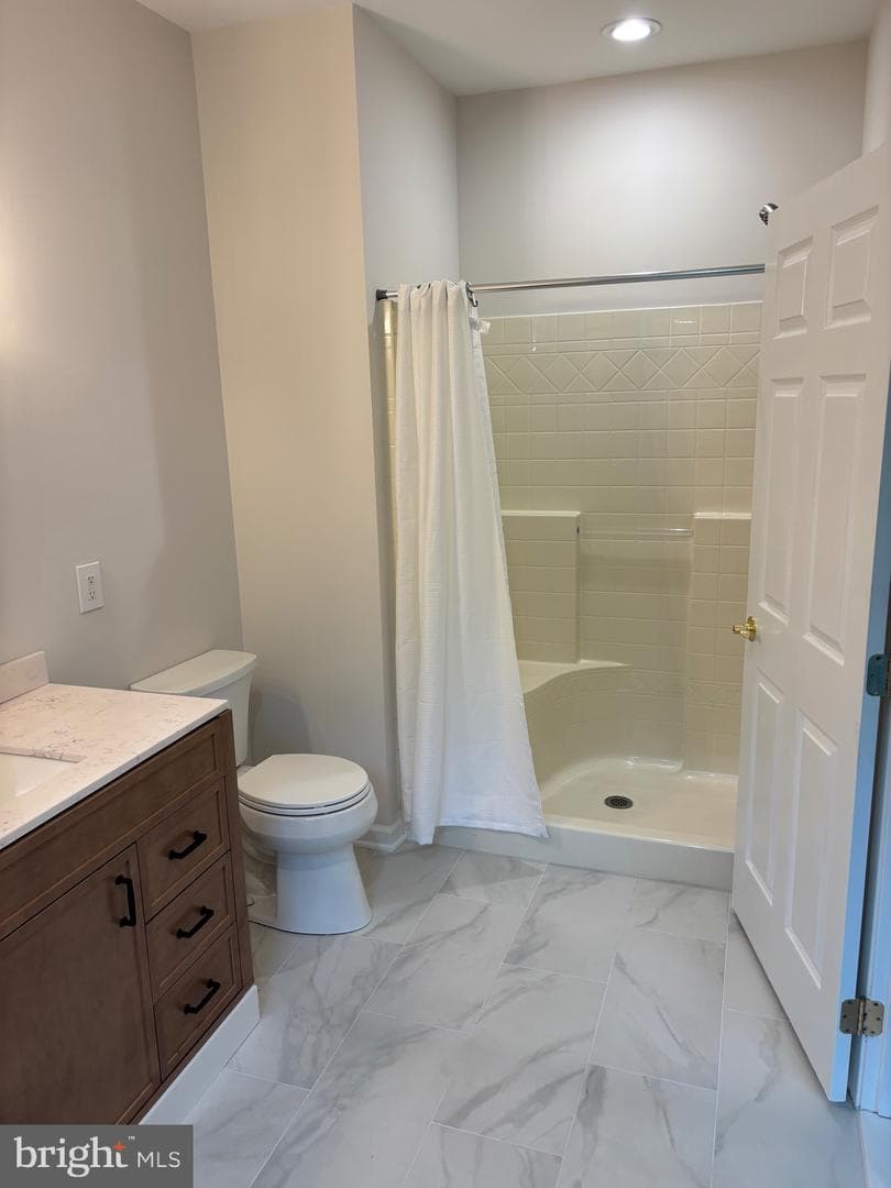 1663 Village Avenue photo 18
