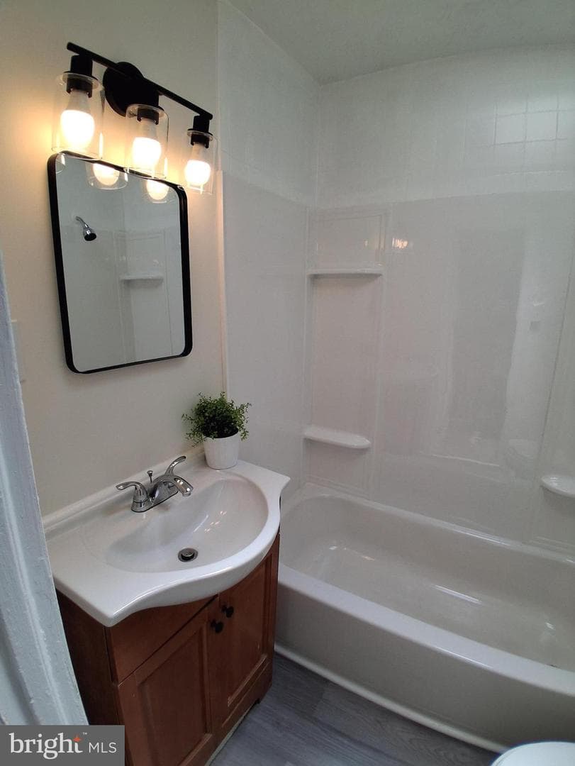 1412 W 9th Street photo 9