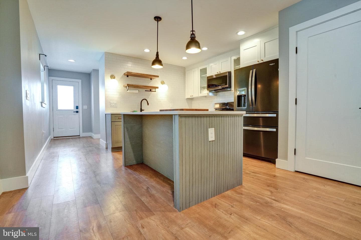 609 Vernon Street photo 6