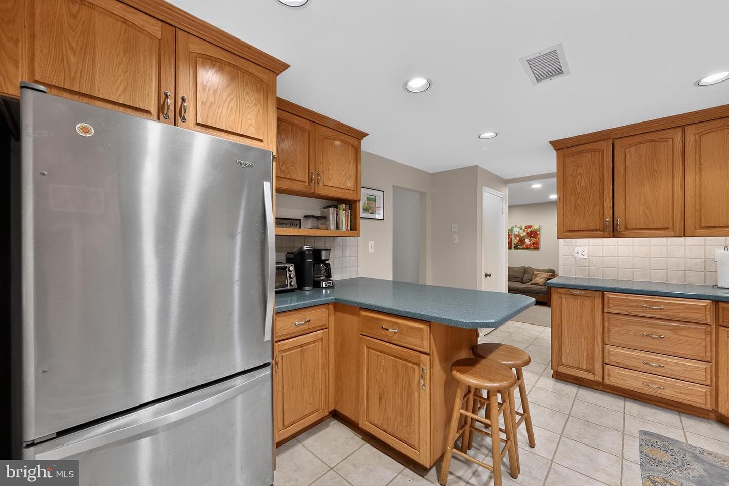 37 N Longpoint Lane photo 11