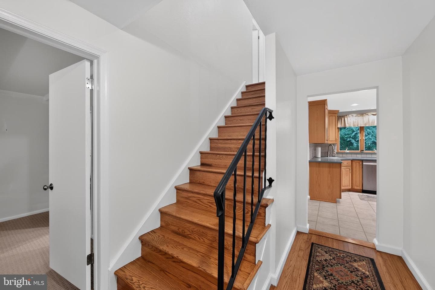 37 N Longpoint Lane photo 12