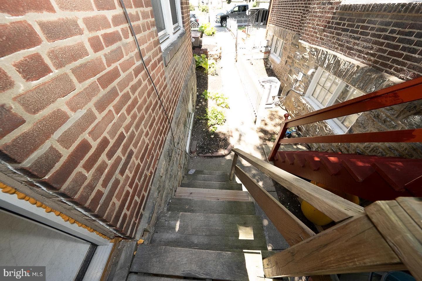 718 Bullock Avenue photo 25