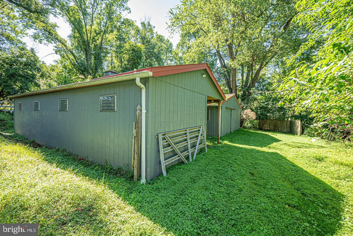 220 Harvey Road photo 11