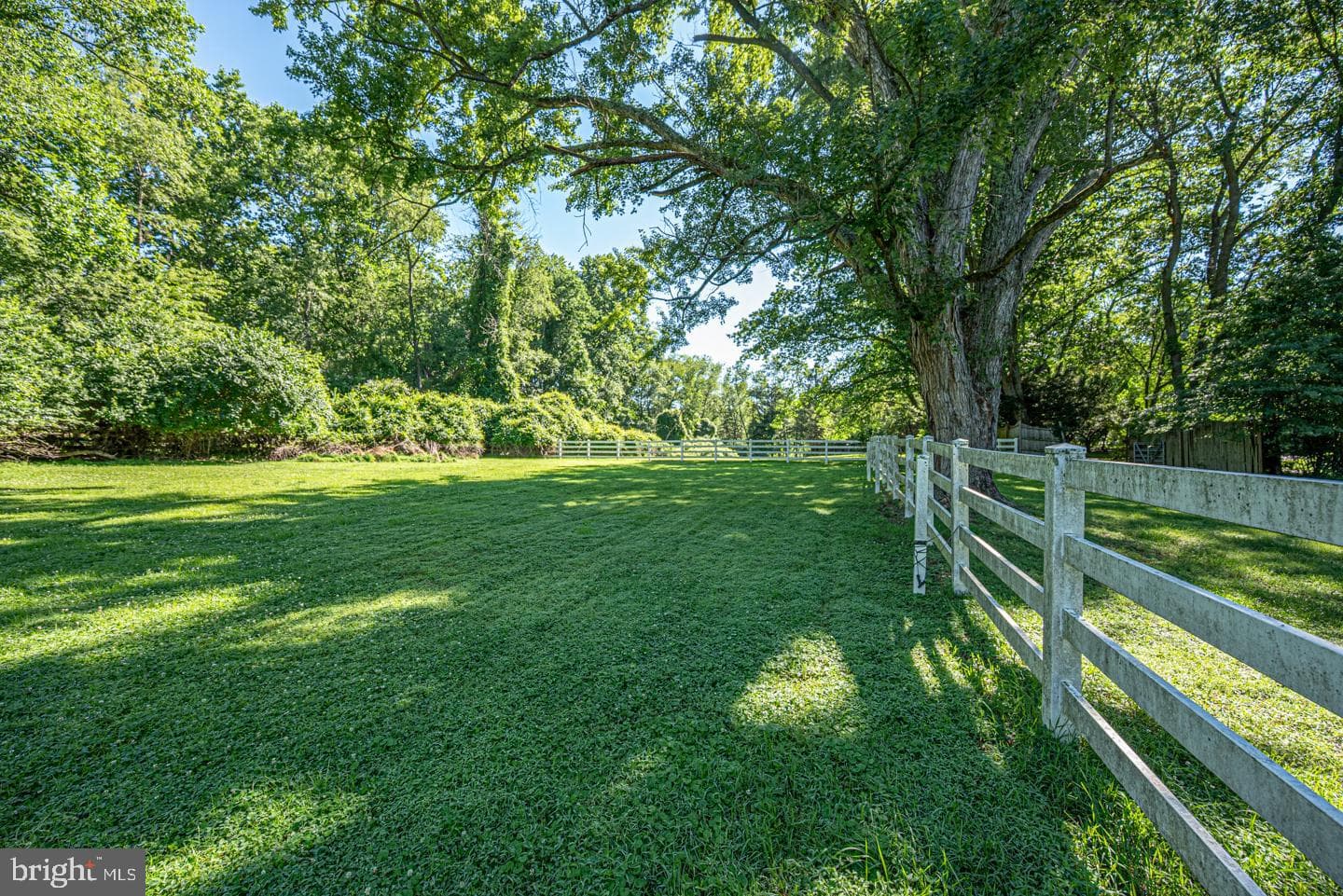 220 Harvey Road photo 9