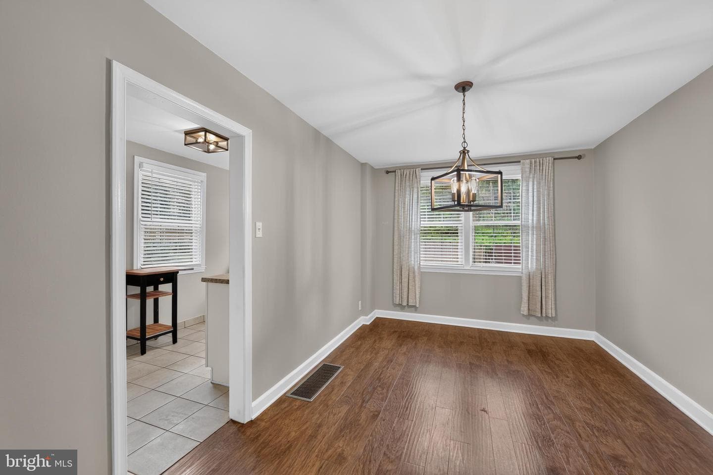 4818 Woodland Avenue photo 3