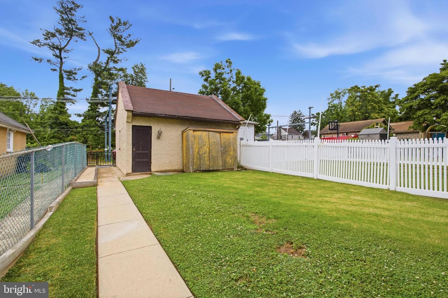 326 Ballymore Road photo 47