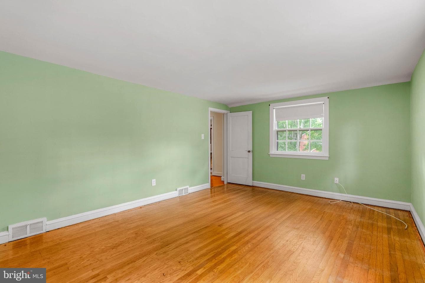 402 Hawthorne Road photo 14