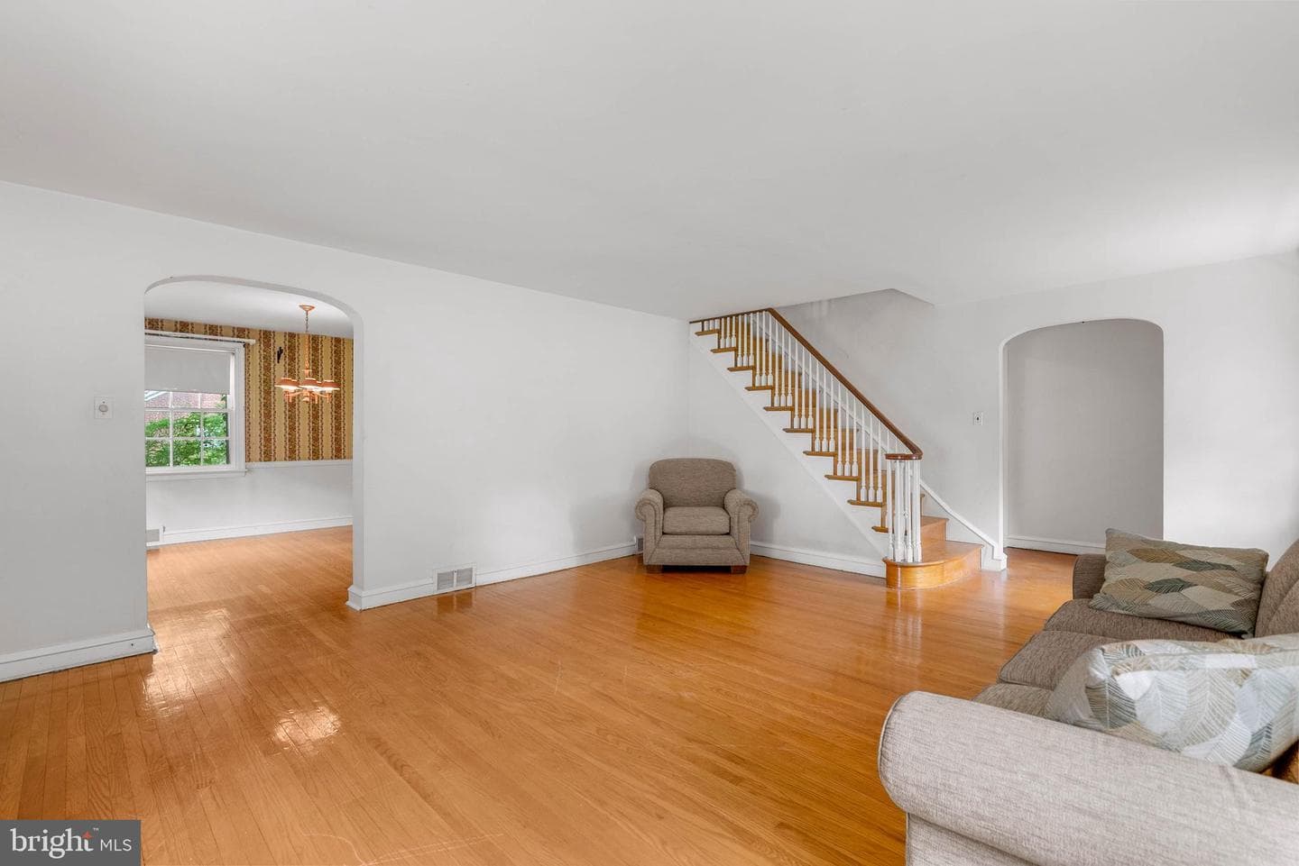 402 Hawthorne Road photo 3