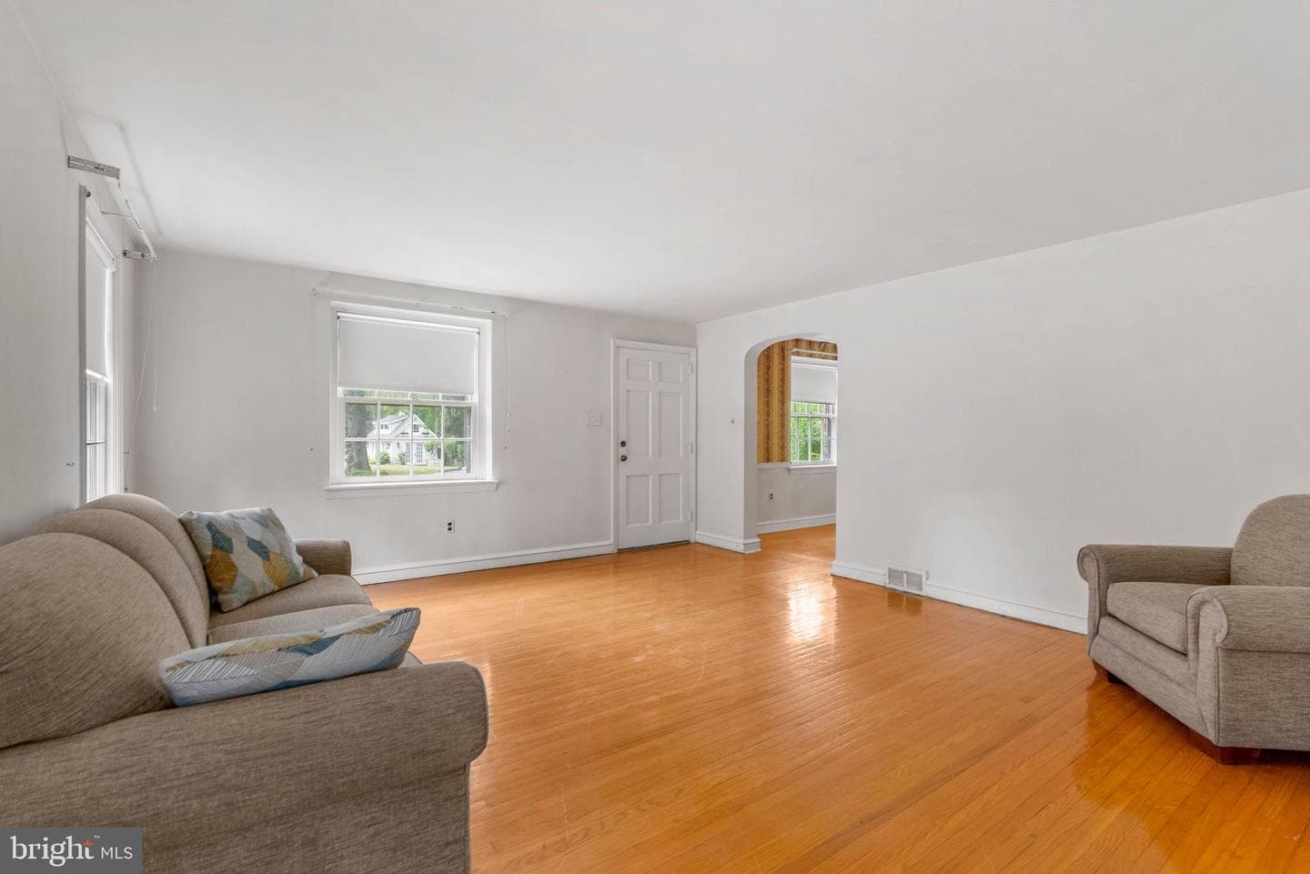 402 Hawthorne Road photo 5