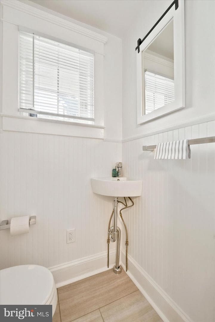 223 E Second Street photo 18