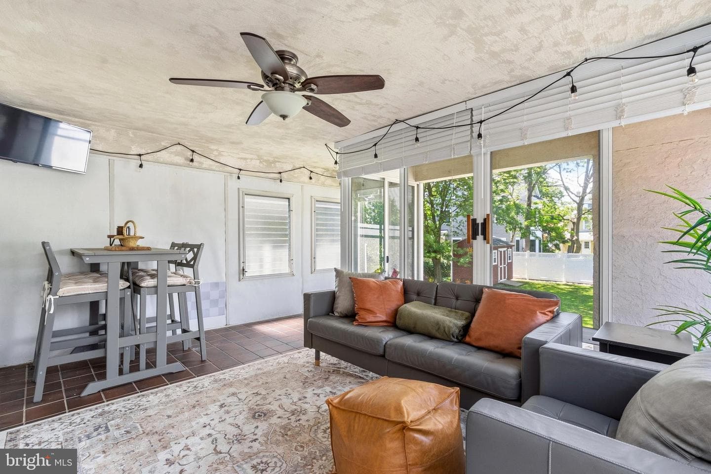 862 Martin Avenue photo 13