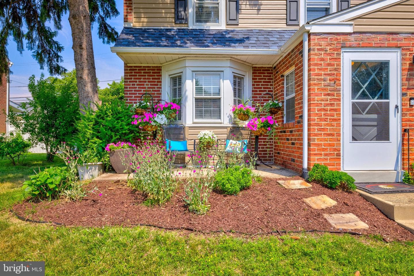560 Holmes Road, Morton