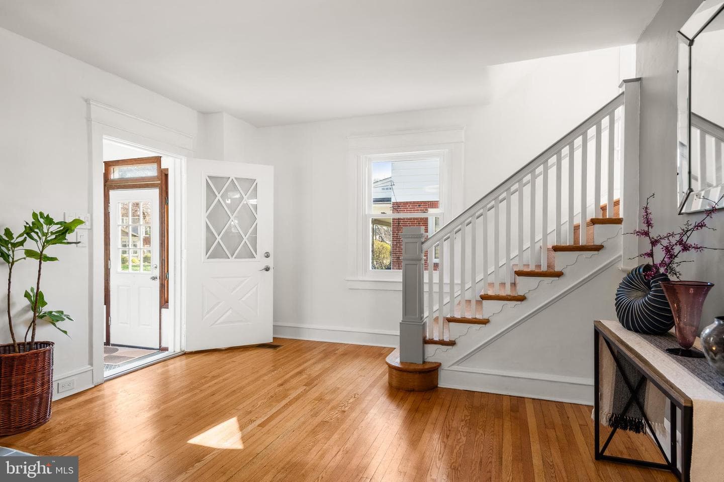 606 Valley Road photo 4
