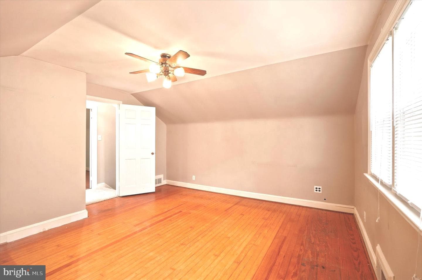 2434 Merwood Lane photo 17