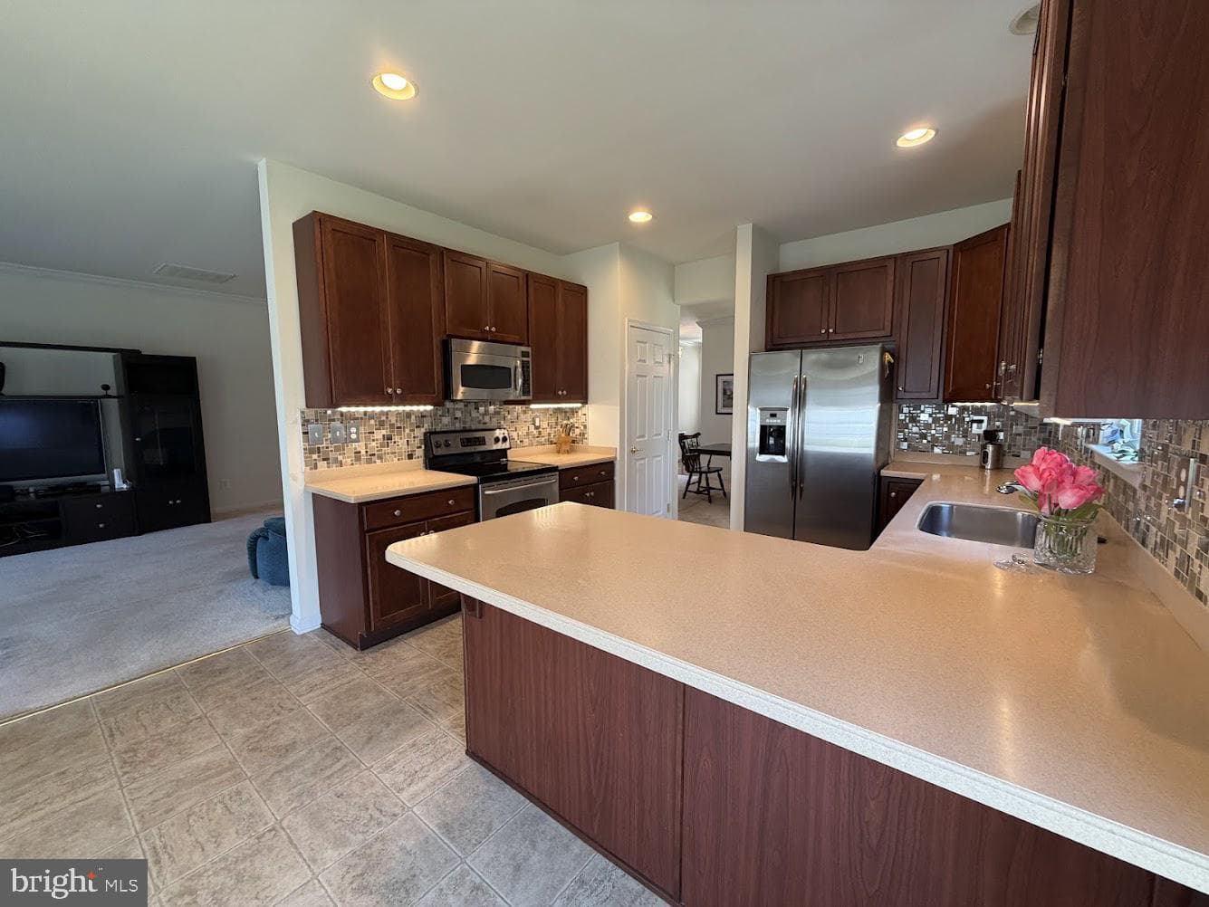 1666 Wisteria Way photo 7