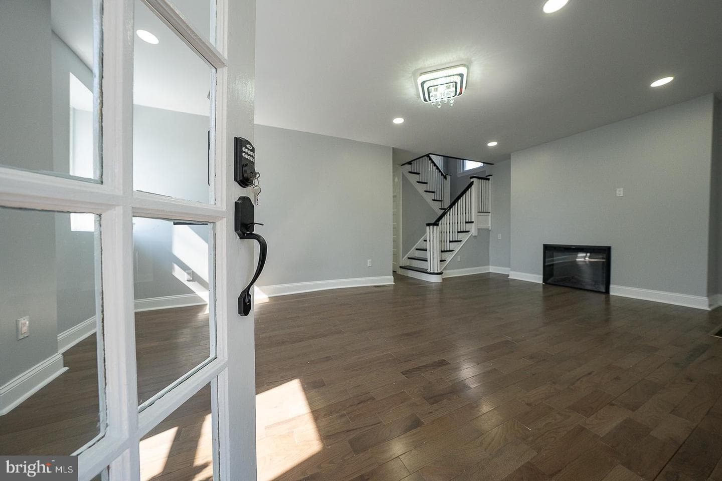 100 Englewood Road photo 11