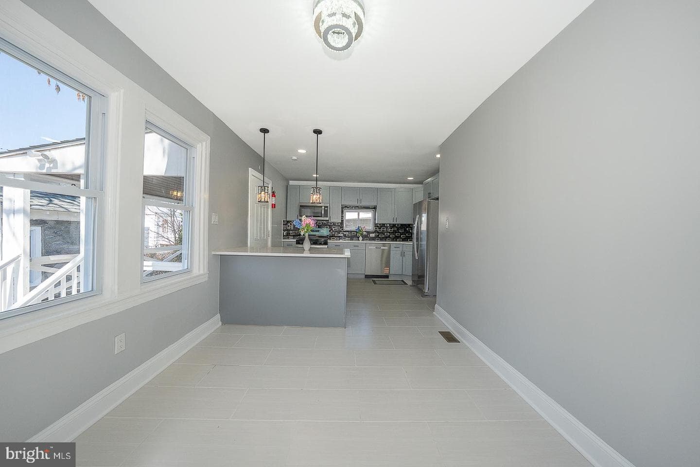 100 Englewood Road photo 25