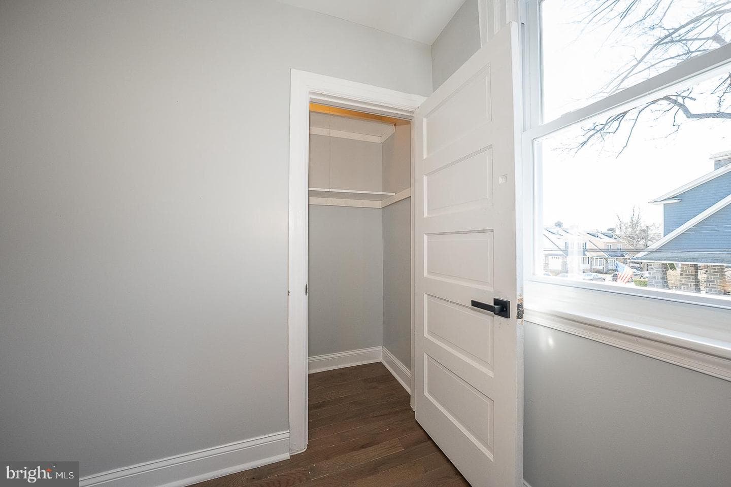 100 Englewood Road photo 40