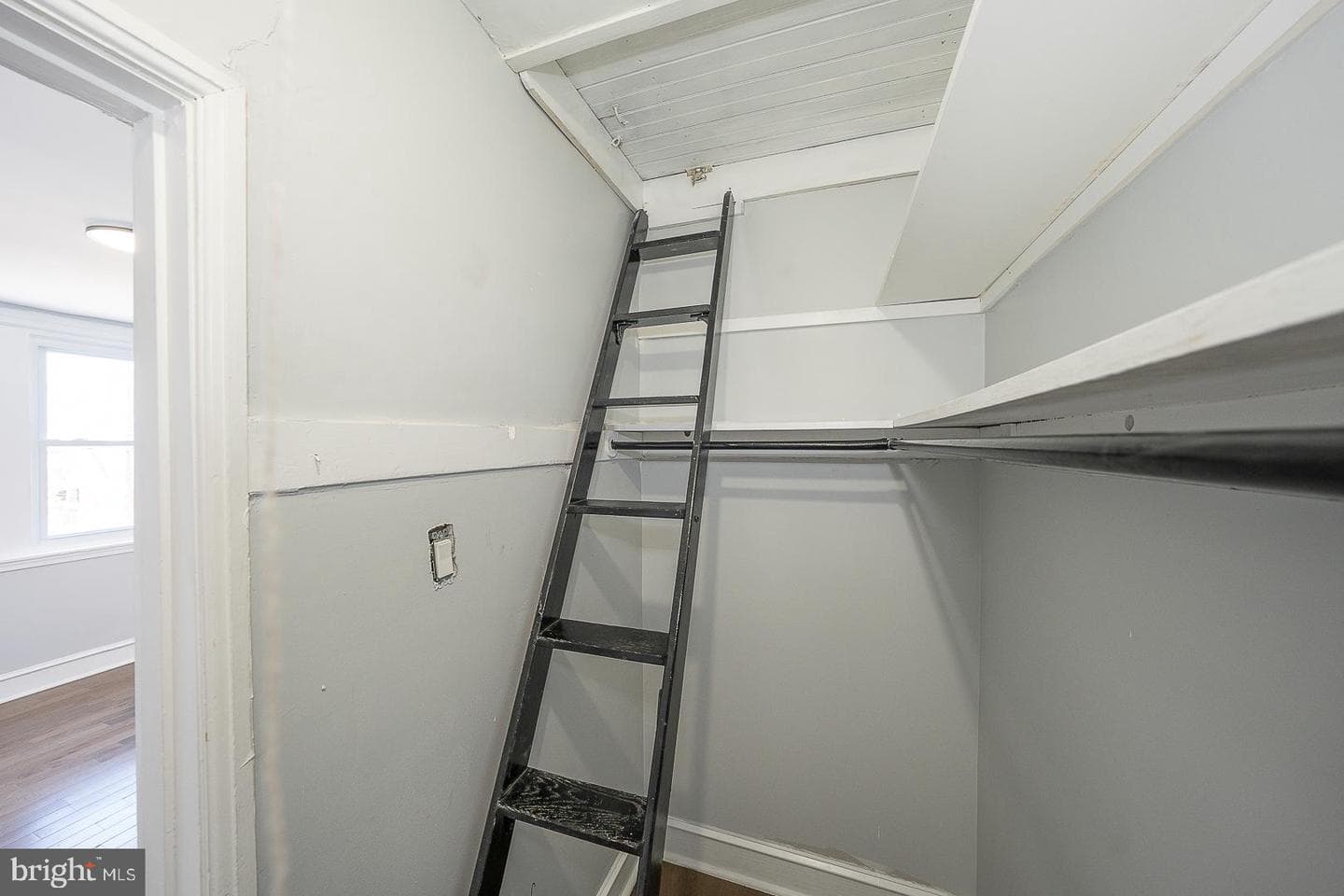 100 Englewood Road photo 48