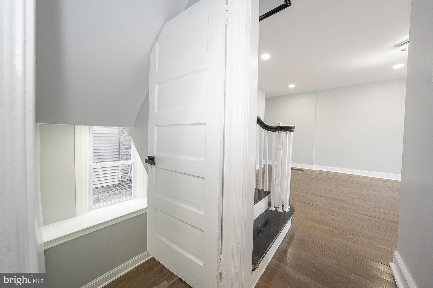 100 Englewood Road photo 50