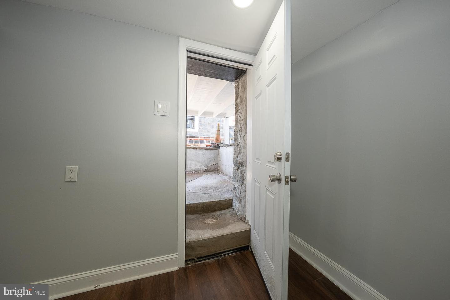 100 Englewood Road photo 54