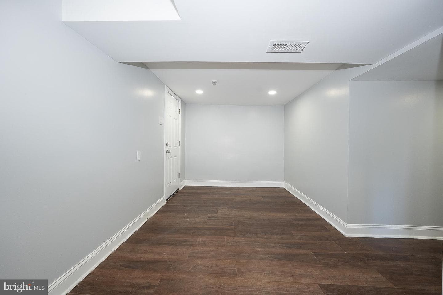 100 Englewood Road photo 58