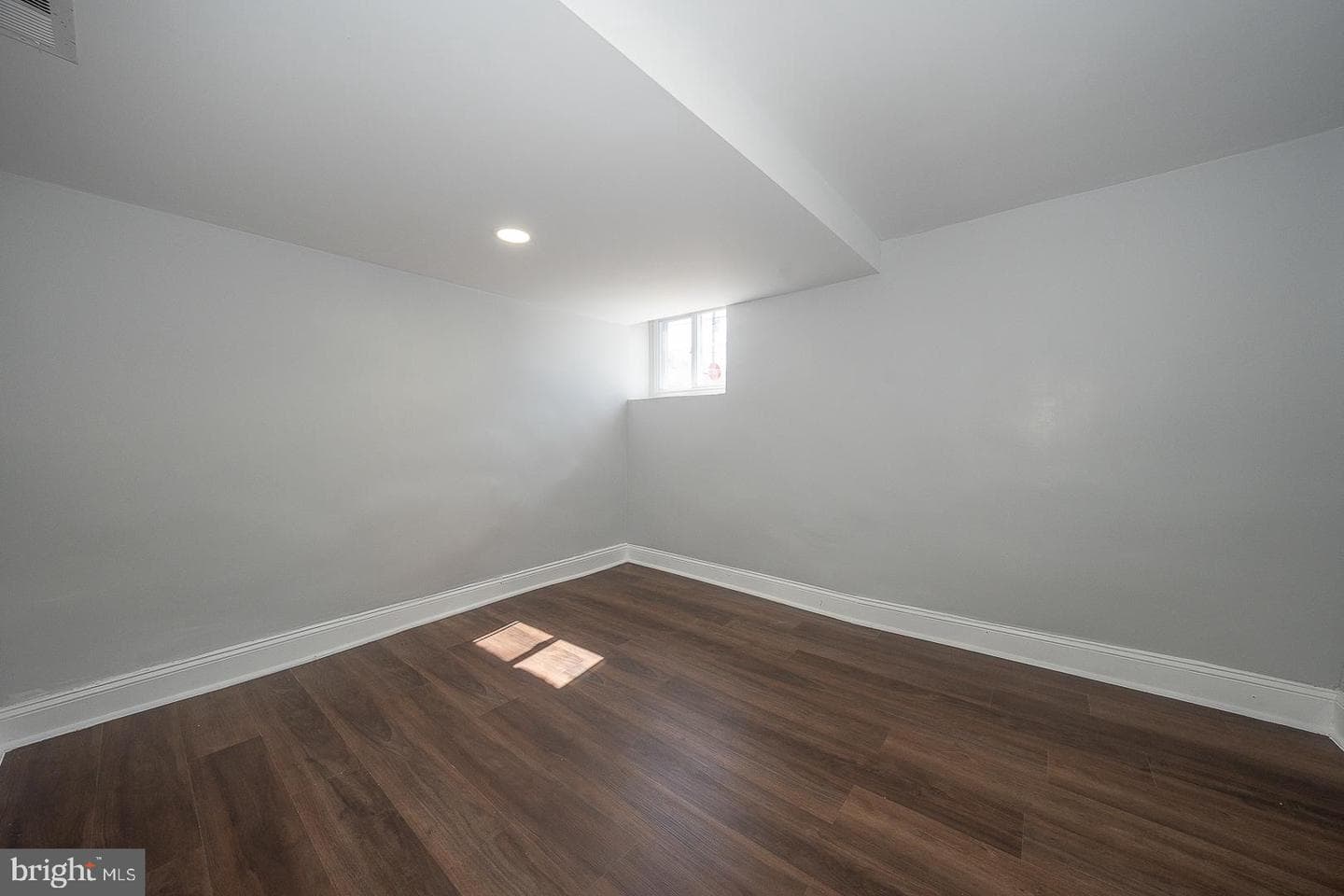 100 Englewood Road photo 61