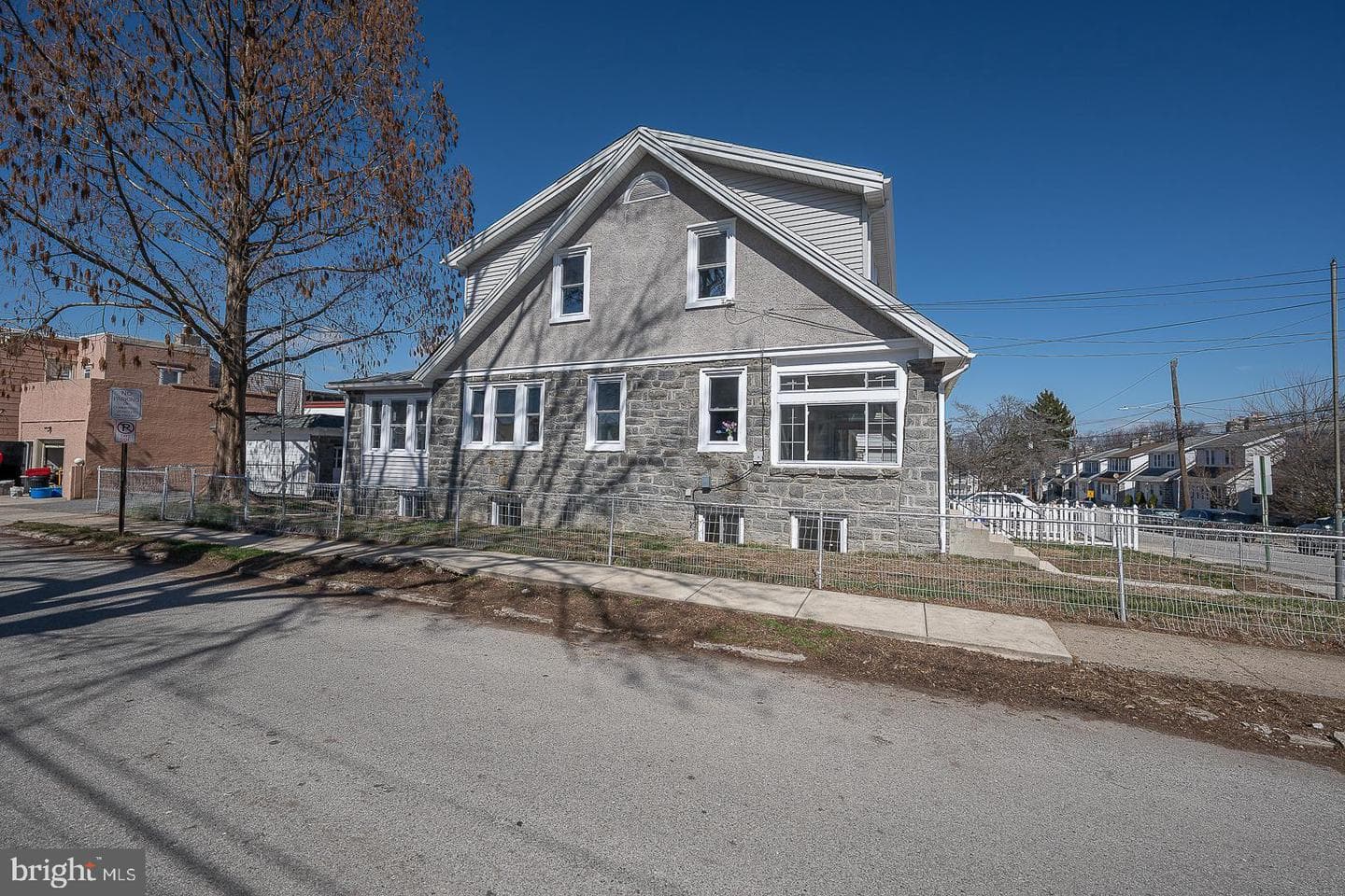 100 Englewood Road photo 73