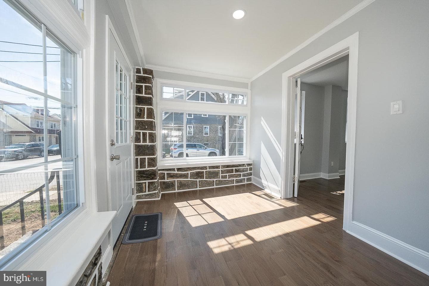 100 Englewood Road photo 9