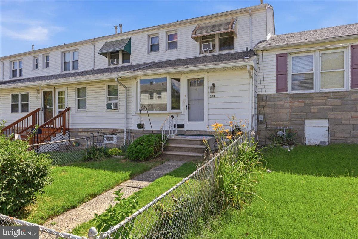 355 Hibbs Ave photo 4