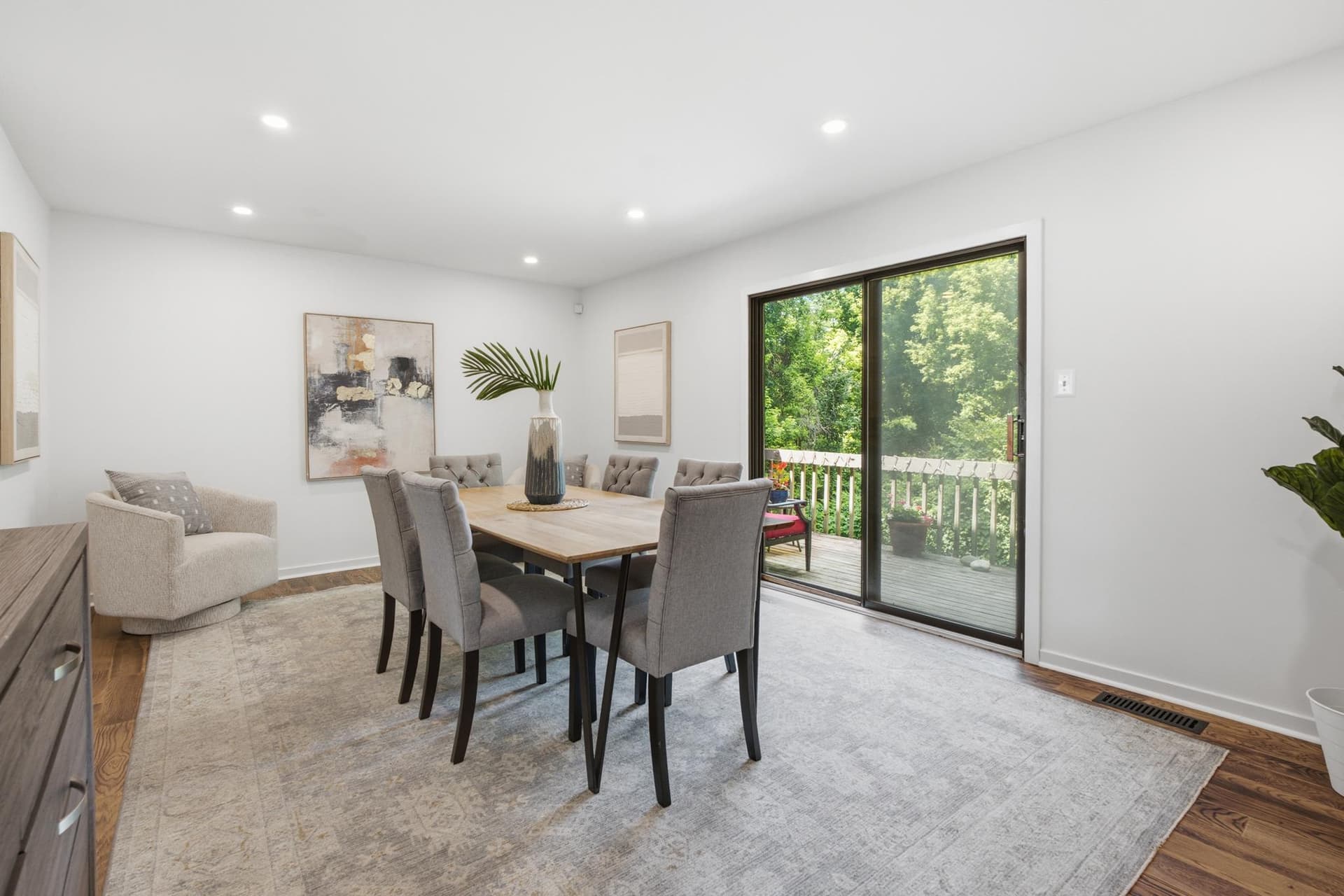 138 Montrose Avenue #26 photo 12