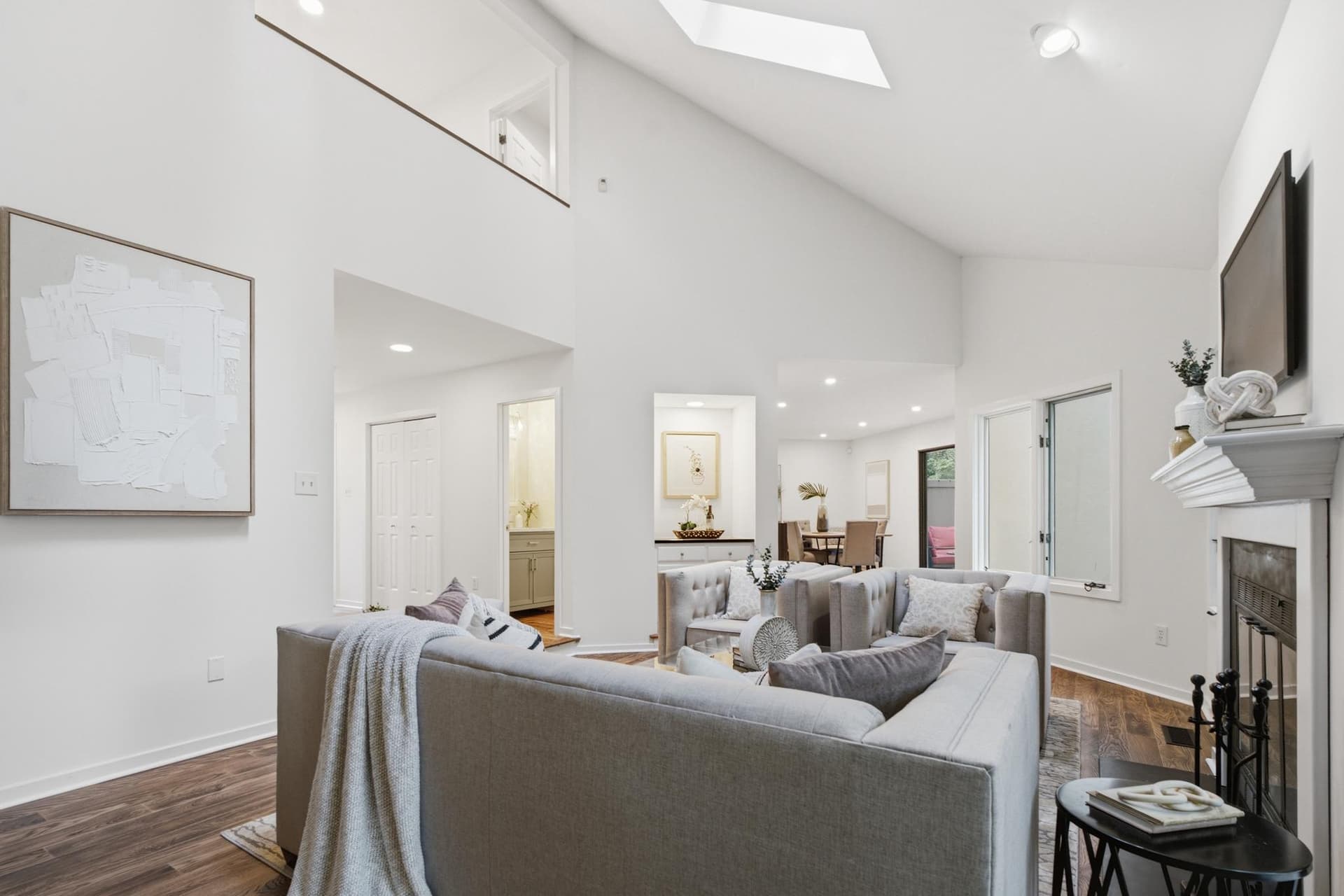 138 Montrose Avenue #26 photo 13