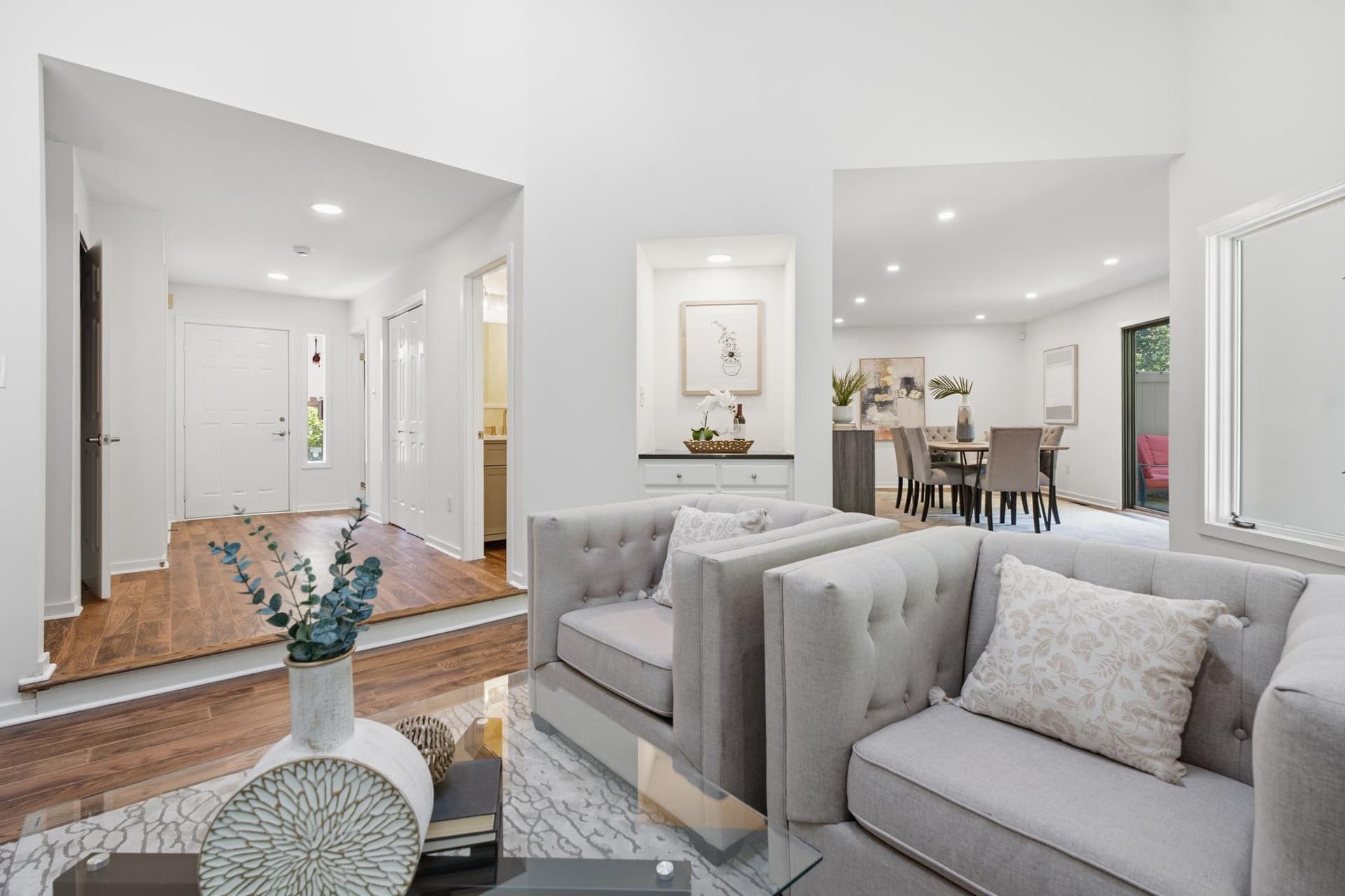 138 Montrose Avenue #26 photo 3