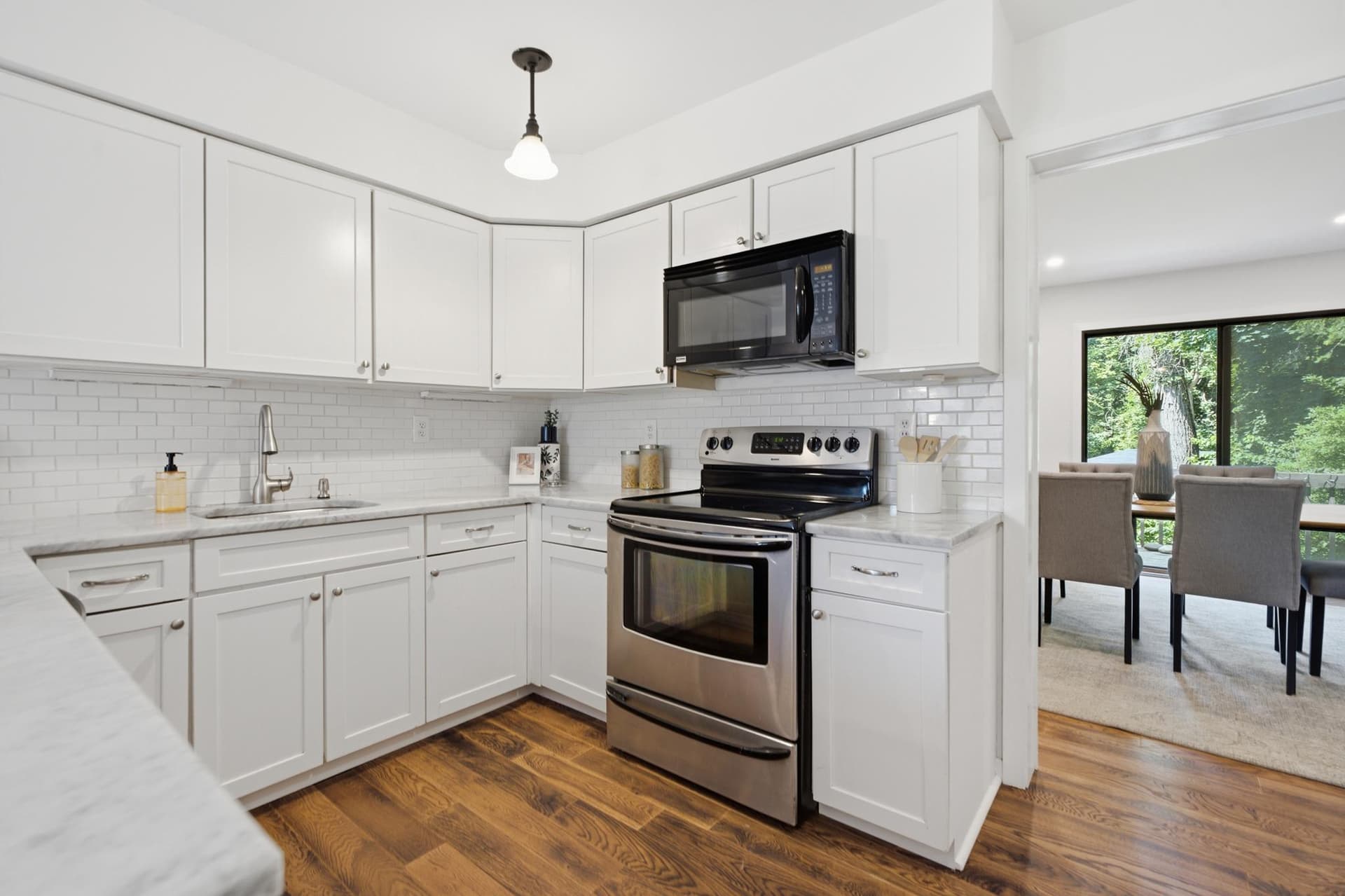 138 Montrose Avenue #26 photo 7