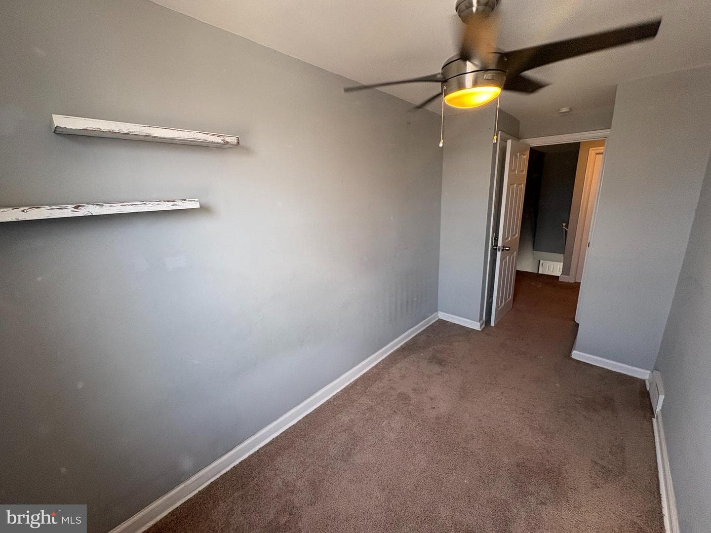 263 W Wyncliffe Avenue photo 14