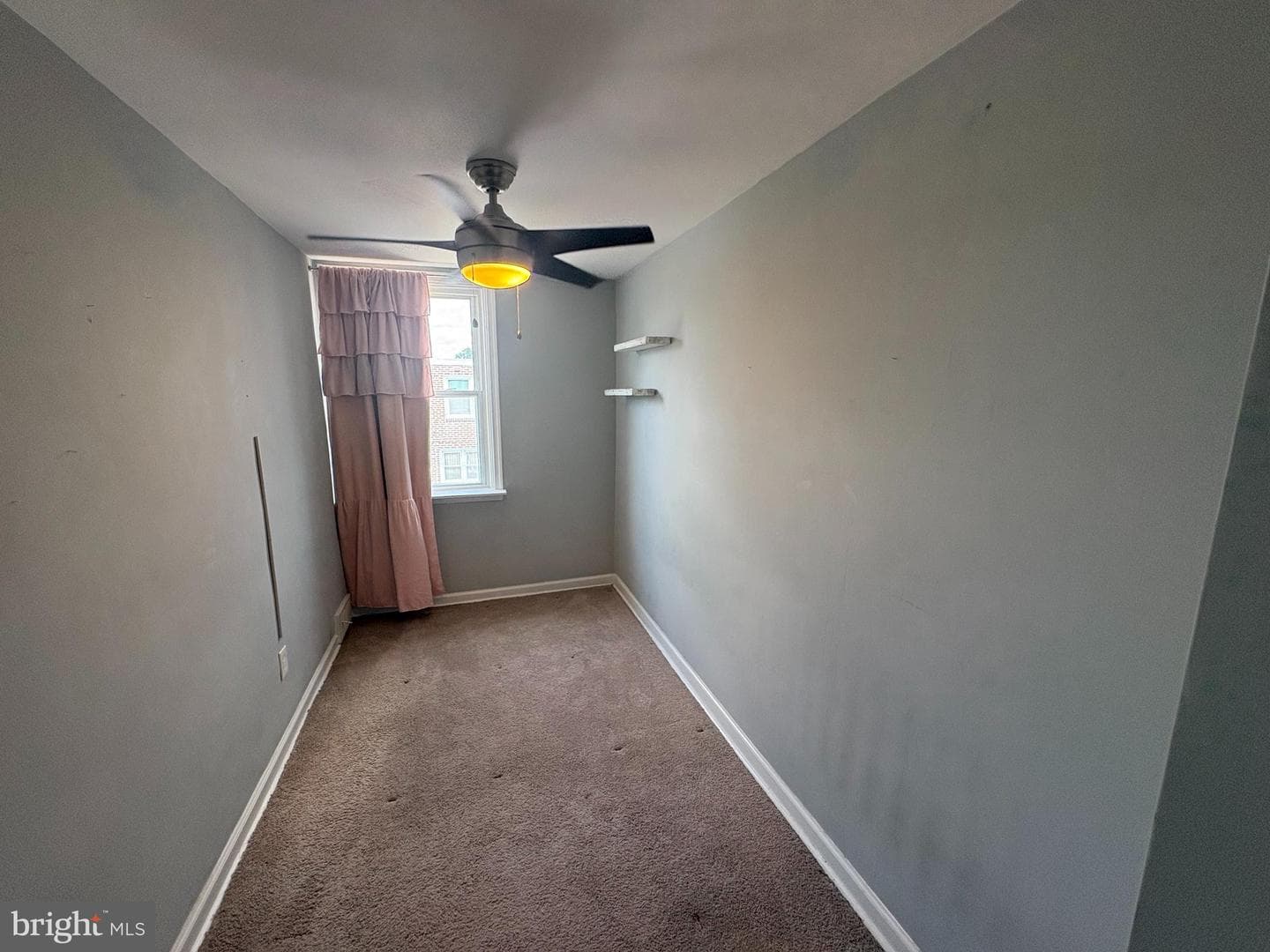 263 W Wyncliffe Avenue photo 15