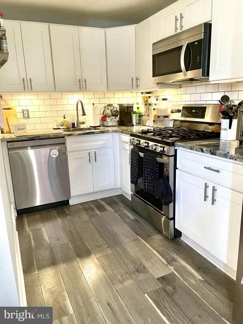 263 W Wyncliffe Avenue photo 4