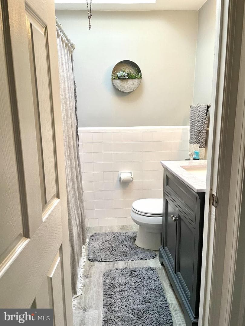 263 W Wyncliffe Avenue photo 6