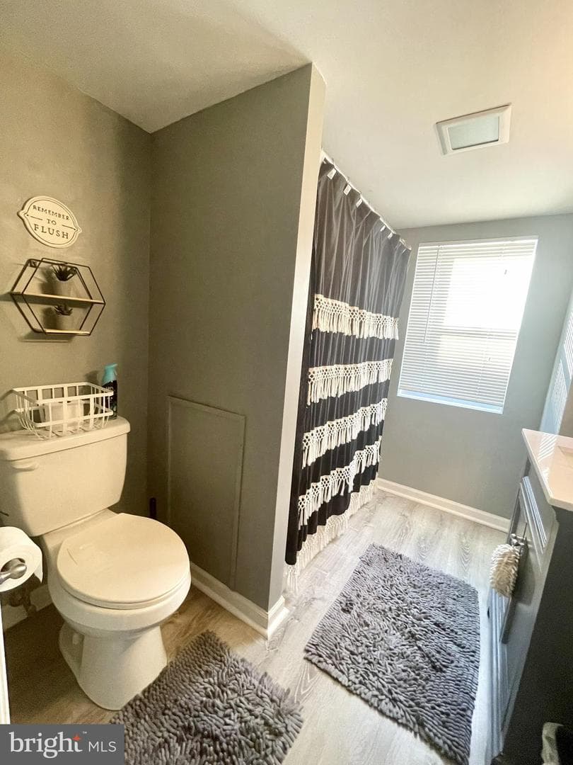 263 W Wyncliffe Avenue photo 7